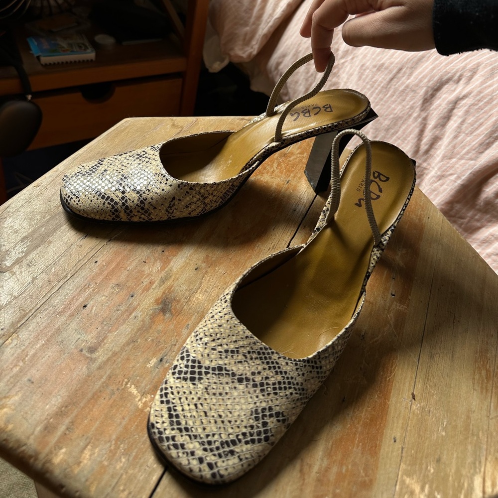 Vintage square toe snakeskin sling back heels - Picture 3 of 5